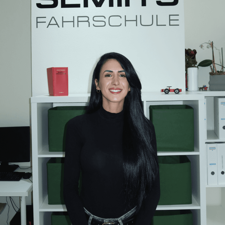 Aylin - Buchhaltung bei Semih's Fahrschule Frankfurt
