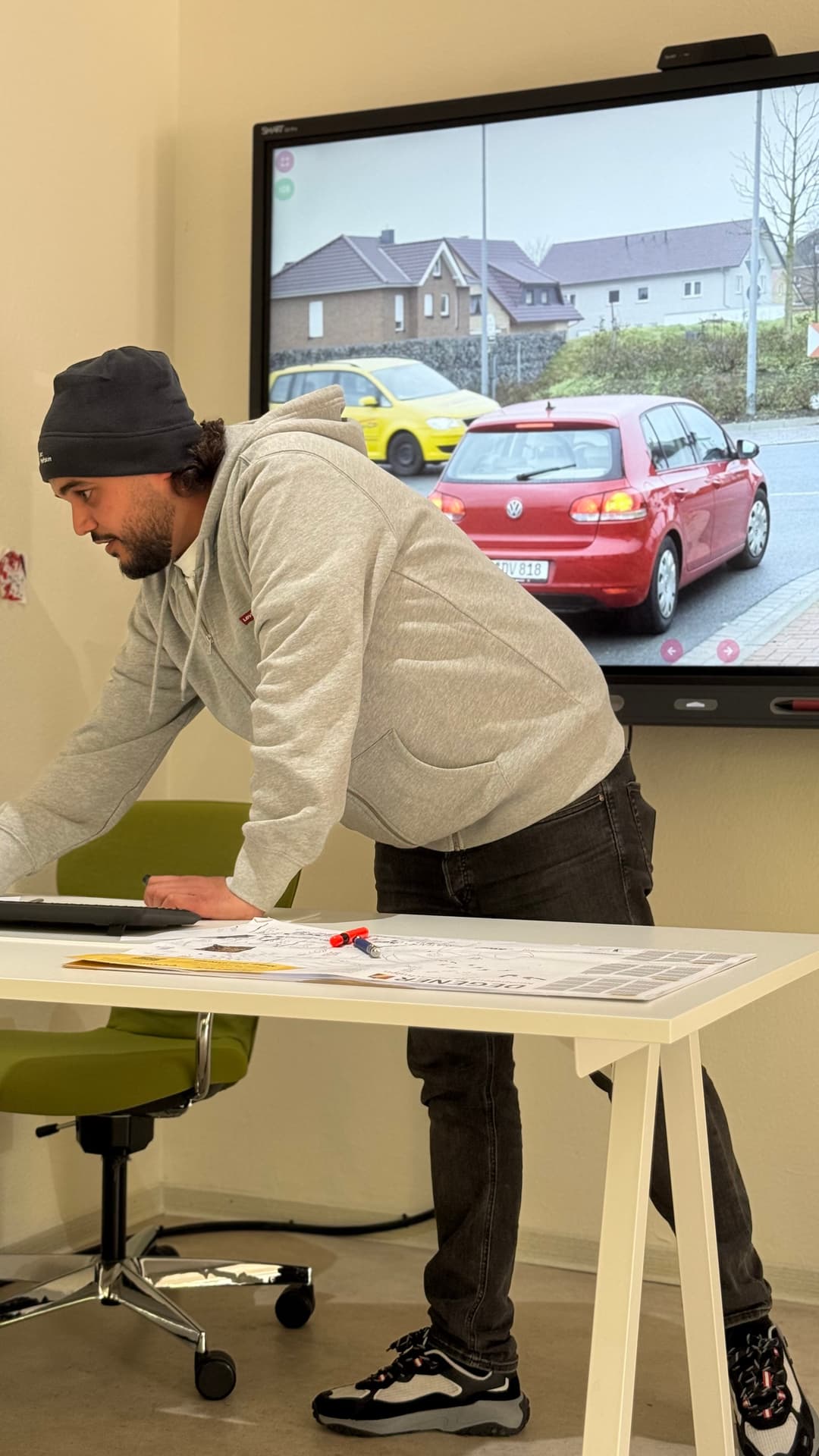 Semih's Fahrschule Frankfurt - Theorieunterricht und Unterrichtsmaterial